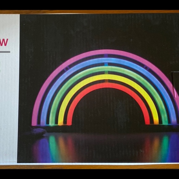 Rainbow 🌈 LED Light - Picture 3 of 3